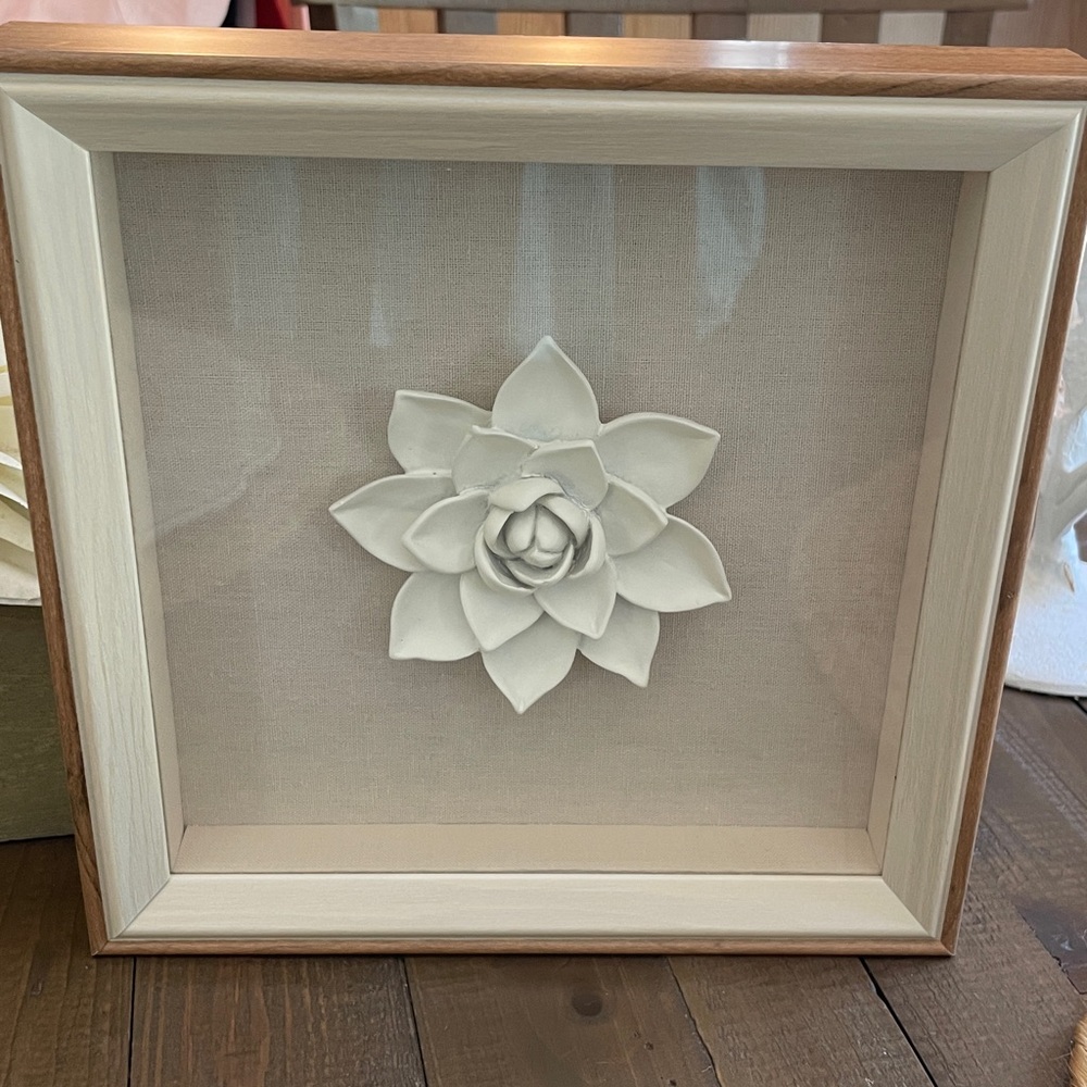 Gorgeous Ceramic Flower Shadow Box Wall Or Table Top Decor beautiful piece 8x8